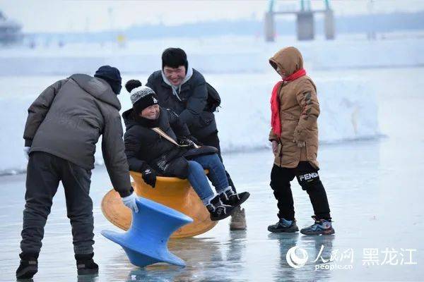 华为手机春节搞活动吗
:消费市场活力迸发 黑龙江“烟火气”加速回归——来自消费市场的一线观察-第5张图片-太平洋在线下载